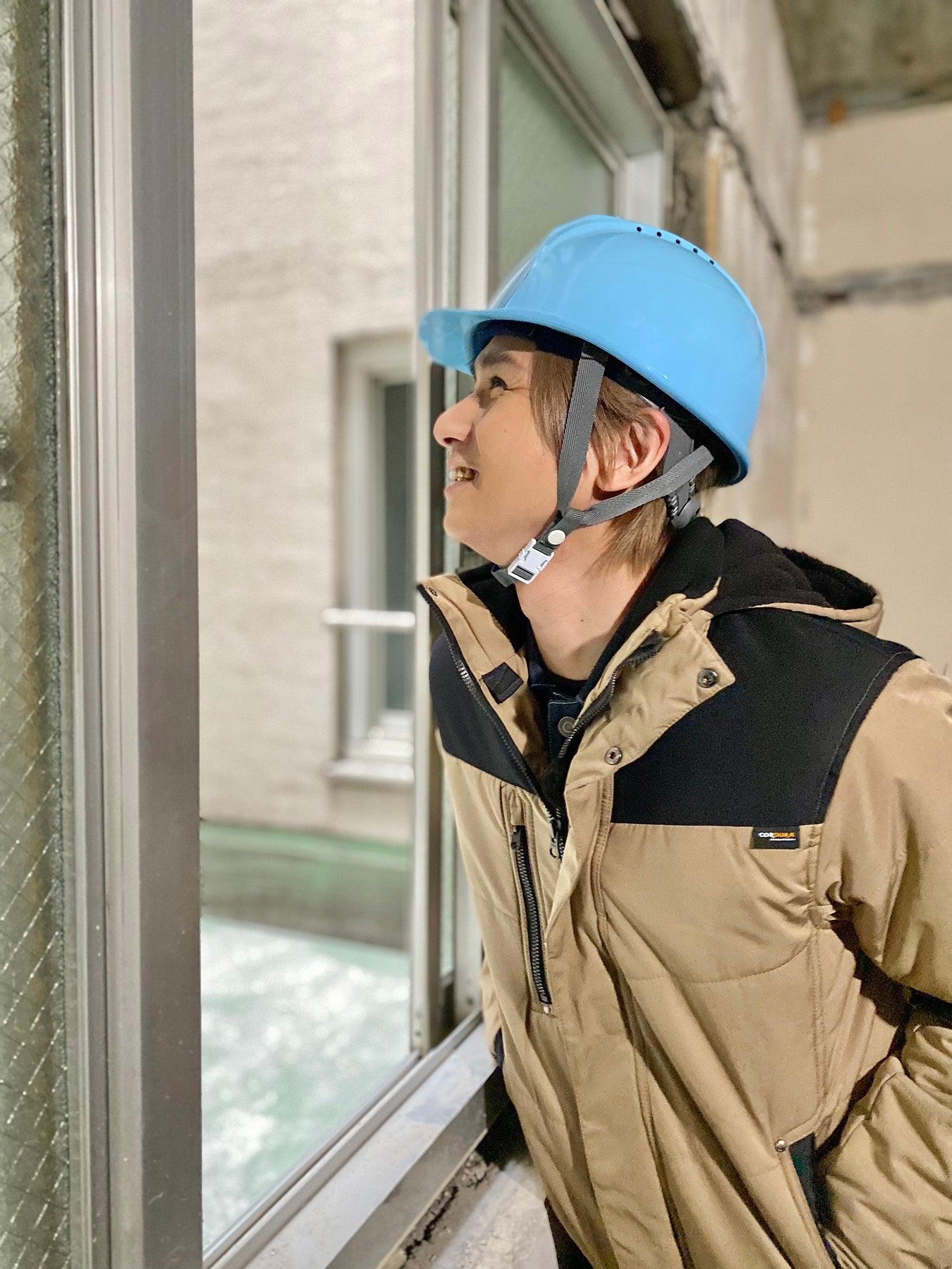 堂本光一／帝劇内の思い入れのある場所にて（C）NHKBS