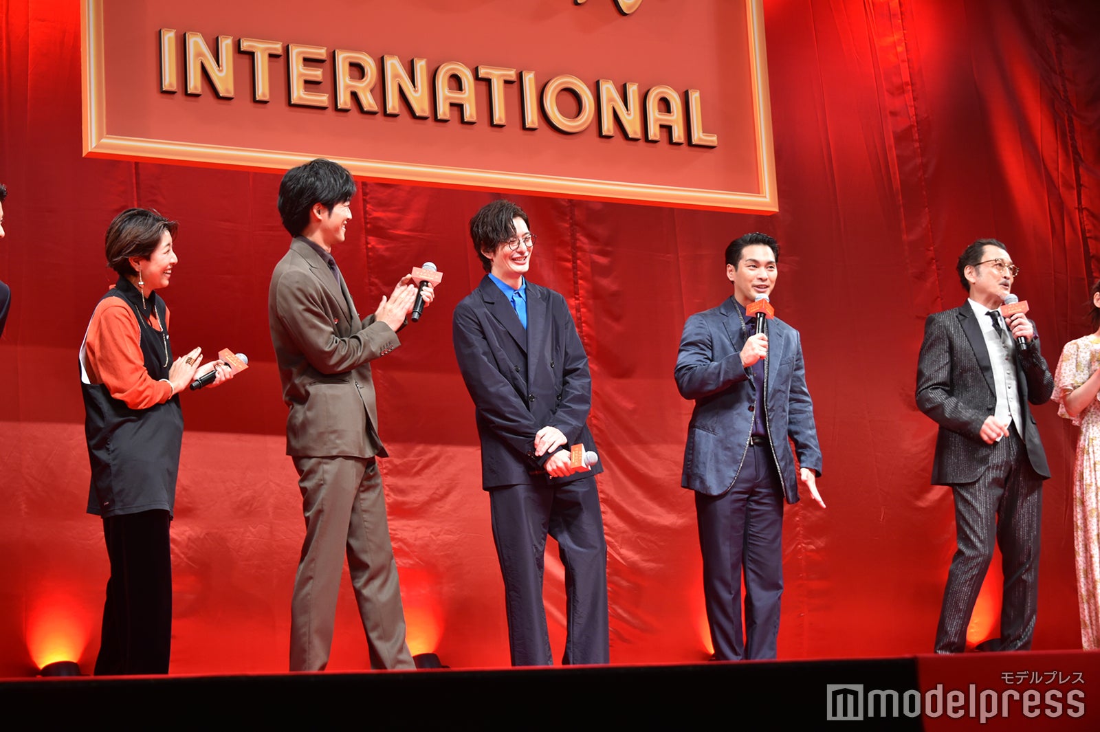 安藤サクラ、松坂桃李、岡田将生、柳楽優弥、吉田鋼太郎（C）モデルプレス