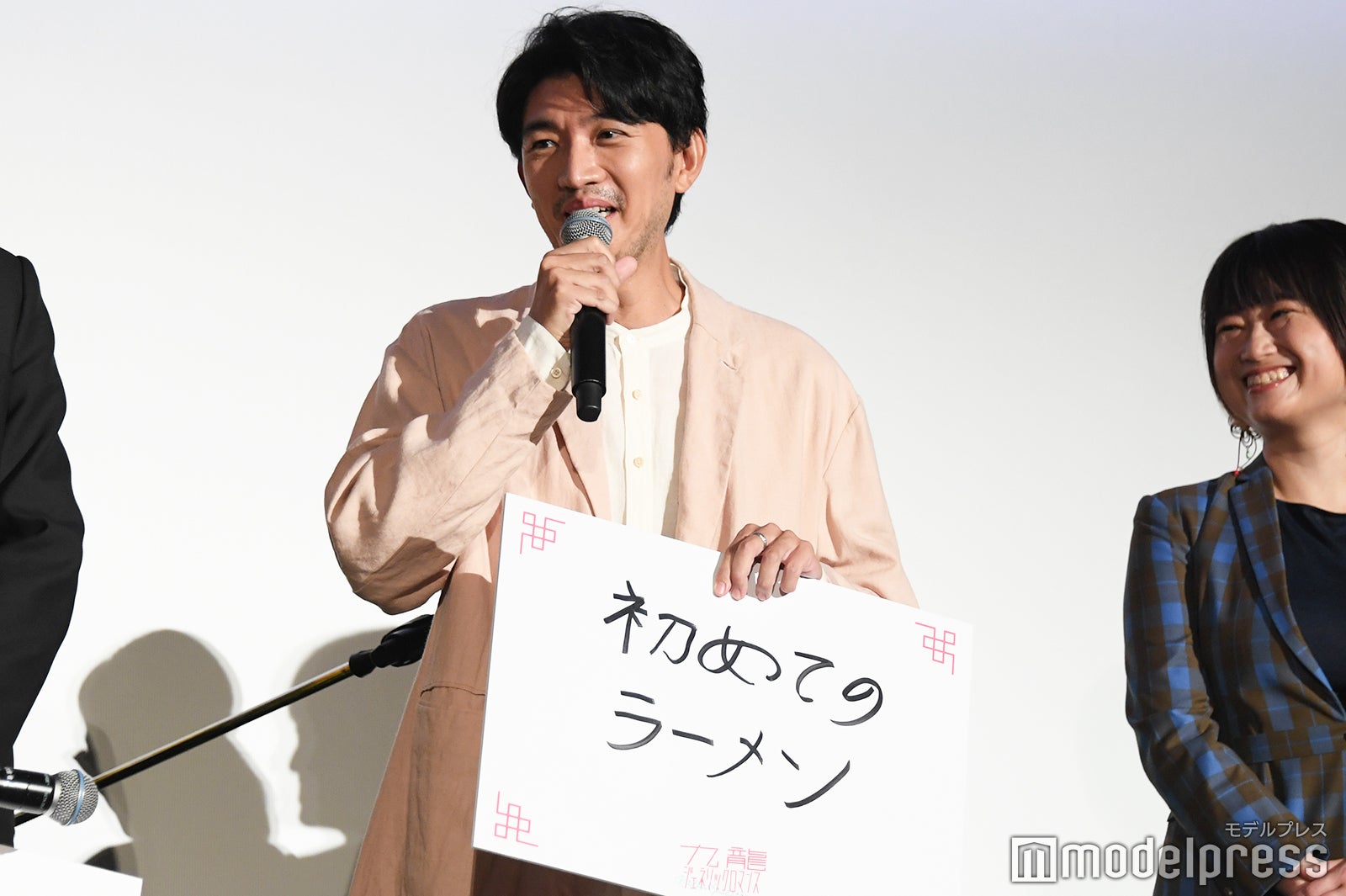 今朝もラーメンを食べたフィガロ・ツェン（C）モデルプレス