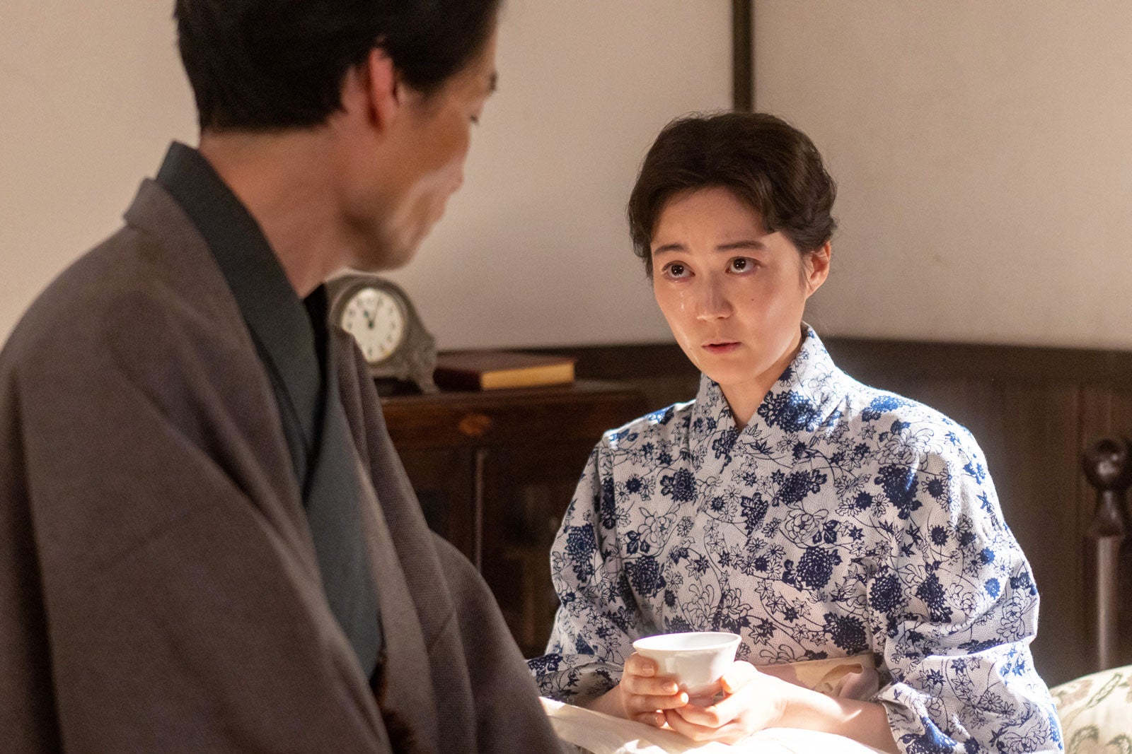 吉岡睦雄、生田絵梨花「風、薫る」第30話（C）NHK