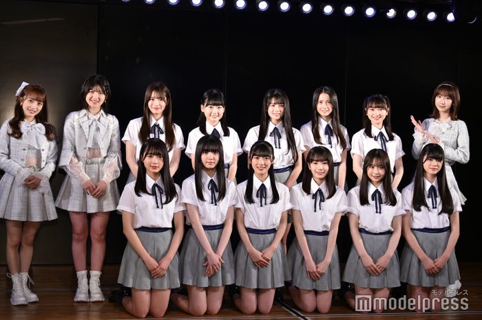 向井地美音、村山彩希、(後列)平田侑希、布袋百椛、正鋳真優、水島美結、山崎空(前列)太田有紀、小濱心音、佐藤綺星、橋本恵理子、長谷川新奈、畠山希美、柏木由紀 (C)モデルプレス