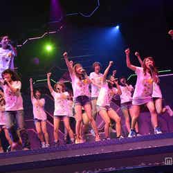 「『思い出せる君たちへ』~AKB48全グループ公演~」開幕/「PARTYが始まるよ」公演(C)AKS