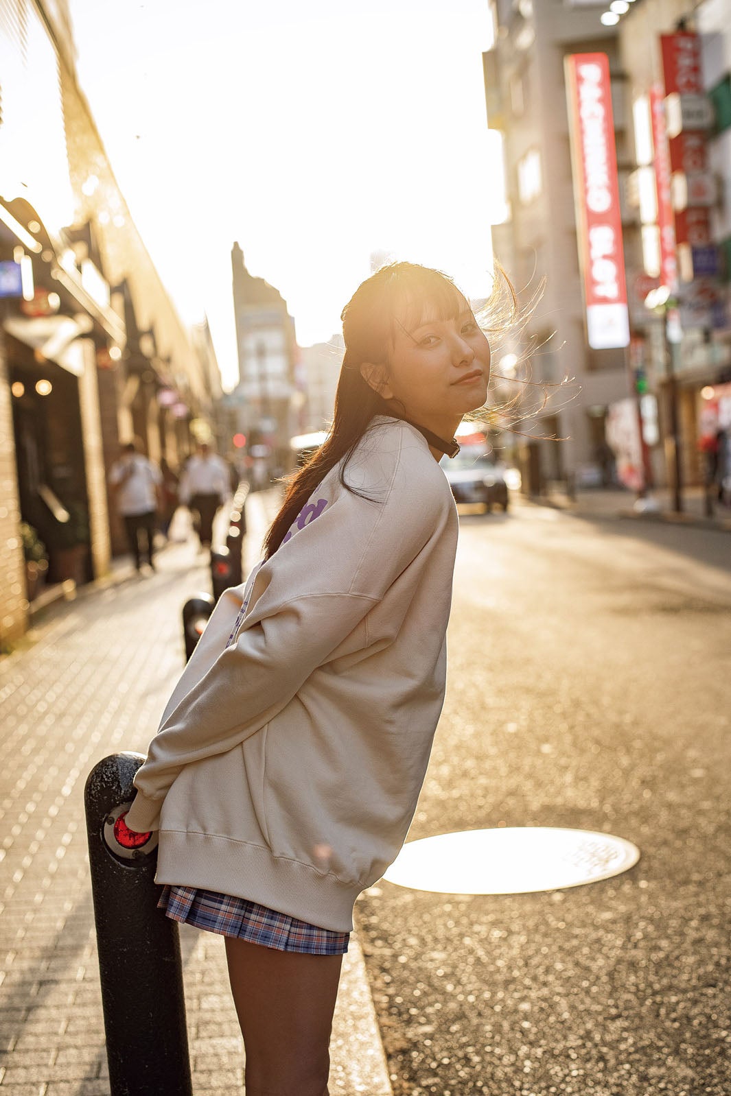 新谷真由（C）松田忠雄、光文社