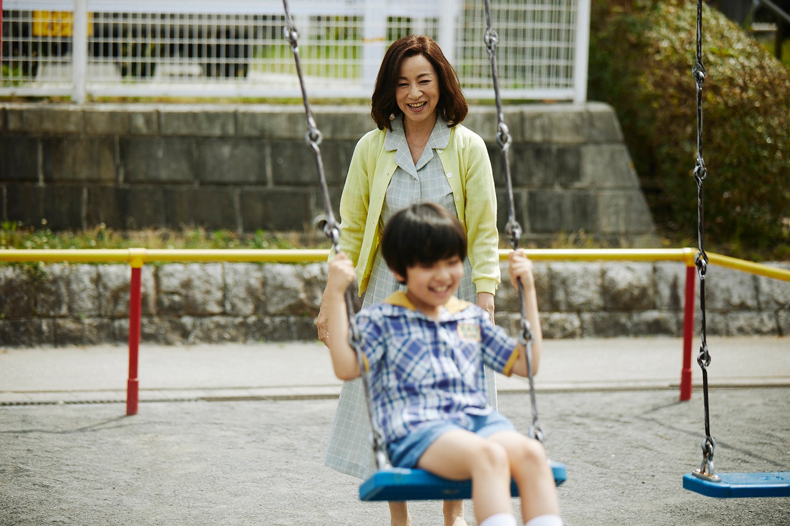 （奥）原田美枝子 （C）2022「百花」製作委員会