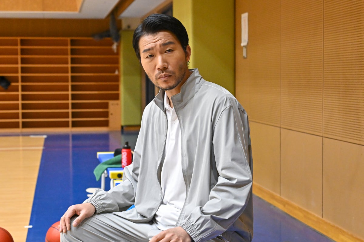 高橋努「キャスター」（C）TBS