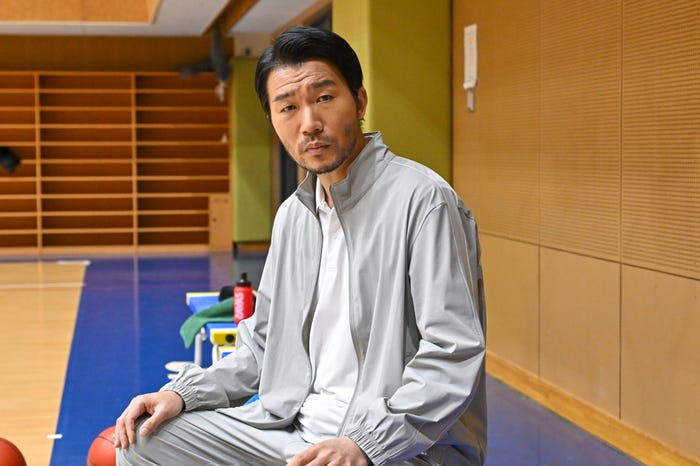 高橋努「キャスター」(C)TBS