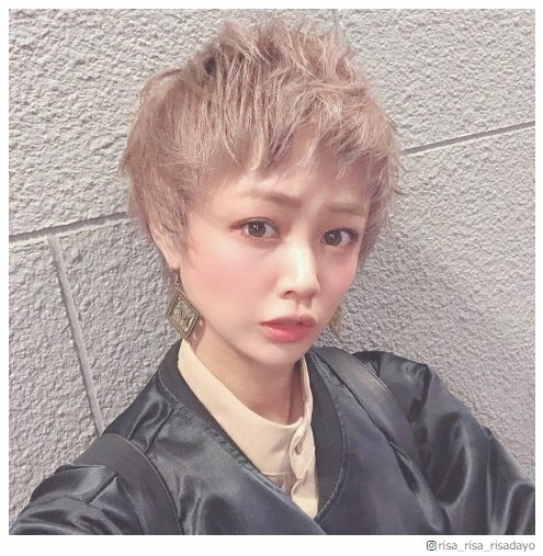 新垣里沙 ベリーショートヘア披露に絶賛の声 イケメン 高橋愛ちゃんと双子感 モデルプレス