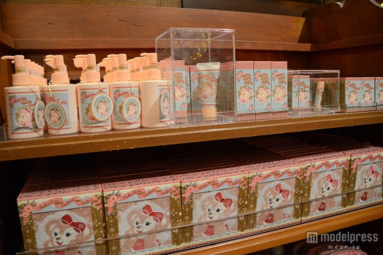 ボディーローション￥2000、ハンドクリーム￥1300、リップクリーム￥800、ミニタオル￥1000