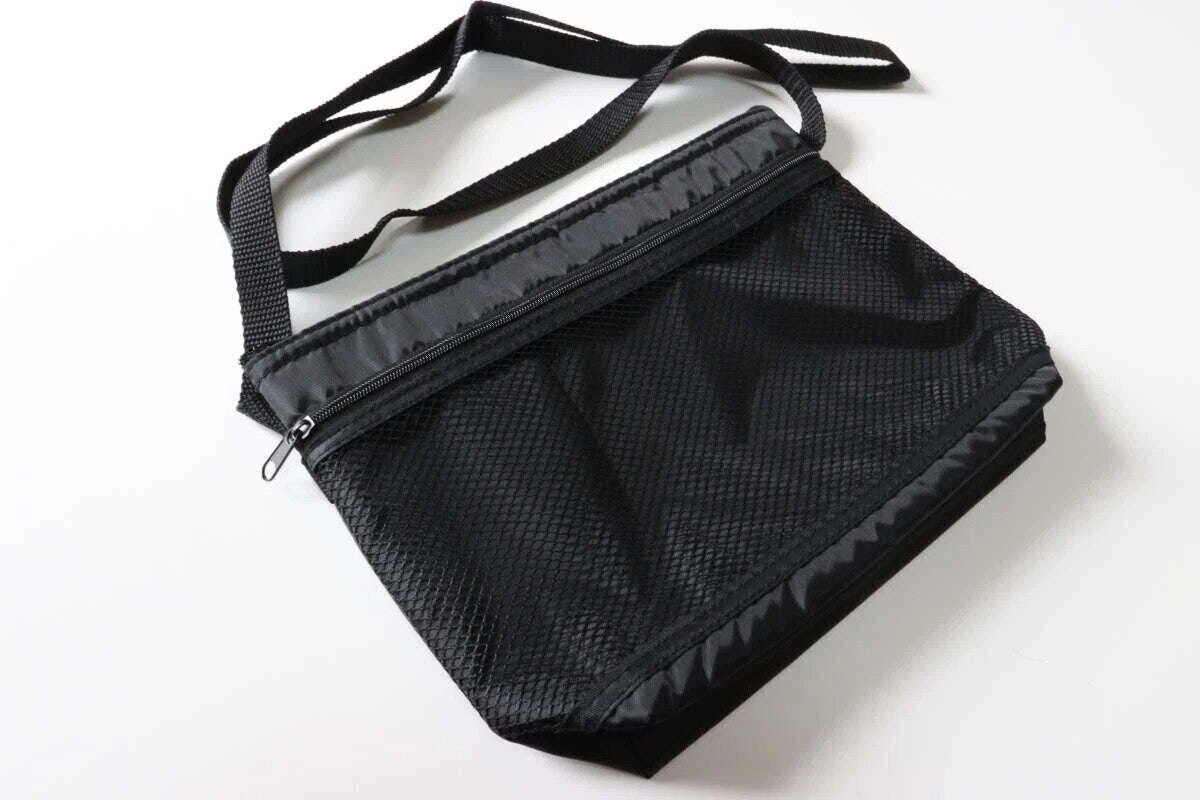 ダイソー ポケット付ショルダーバッグ(内側アルミシート付、ブラック) ダイソー ポケット付ショルダーバッグ(内側アルミシート付、ブラック)