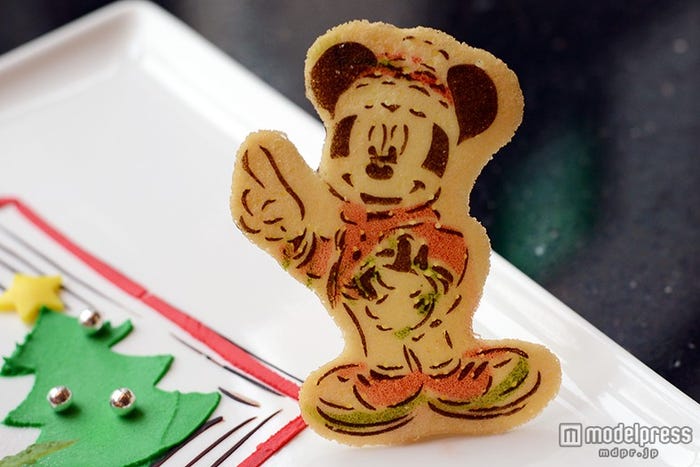 ミッキーは食感が軽いラングドシャ