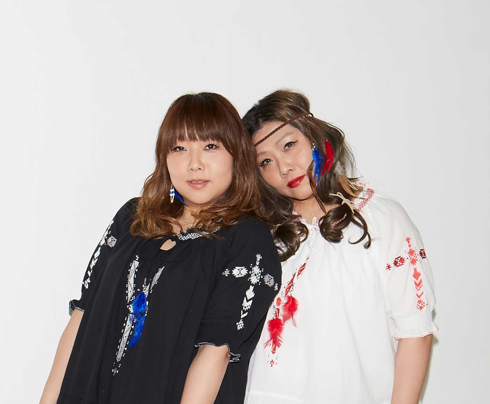 海原やすよともこ（C）YOSHIMOTOKOGYO CO.,LTD.