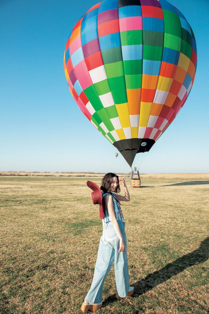 河北麻友子/「ViVi」6月号より(画像提供:講談社)