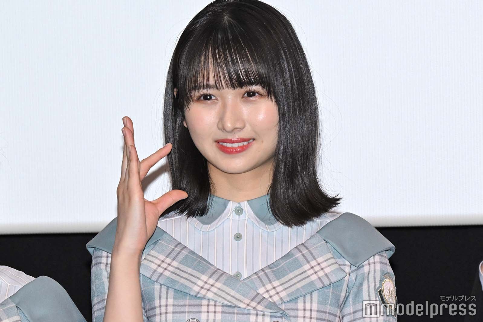 画像3 6 日向坂46上村ひなの、ばっさりカットでボブヘアにイメチェン「可愛すぎ」「大人っぽい」と反響続々 モデルプレス