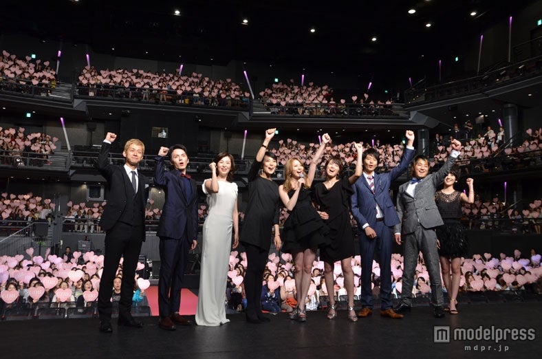 左から：深川栄洋監督、林遣都、檀れい、板谷由夏、香里奈、吉瀬美智子、向井理、上地雄輔、波瑠