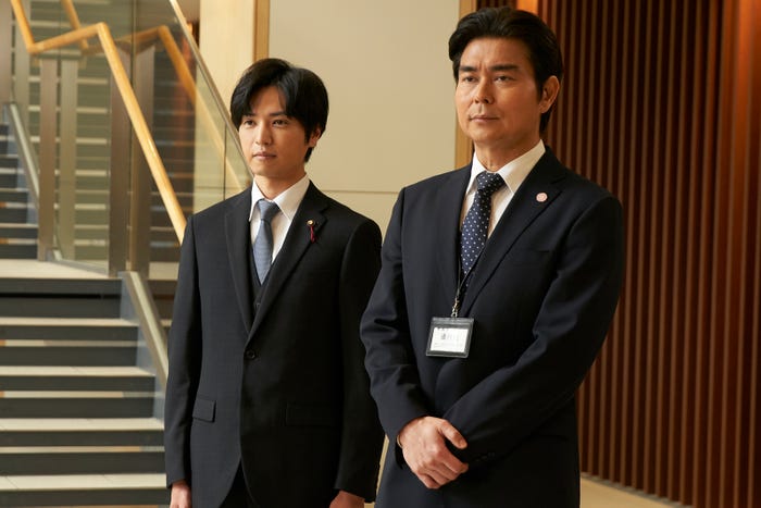 桐山漣、小澤征悦「警部補ダイマジン」第7話より(C)テレビ朝日