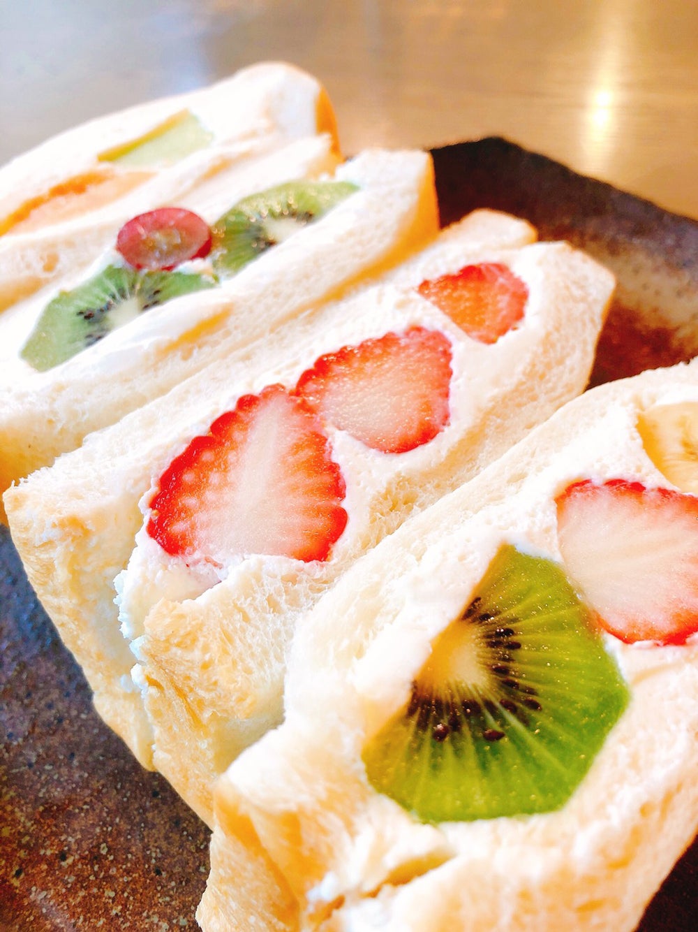 フルーツサンド各480円／画像提供：内山味噌店