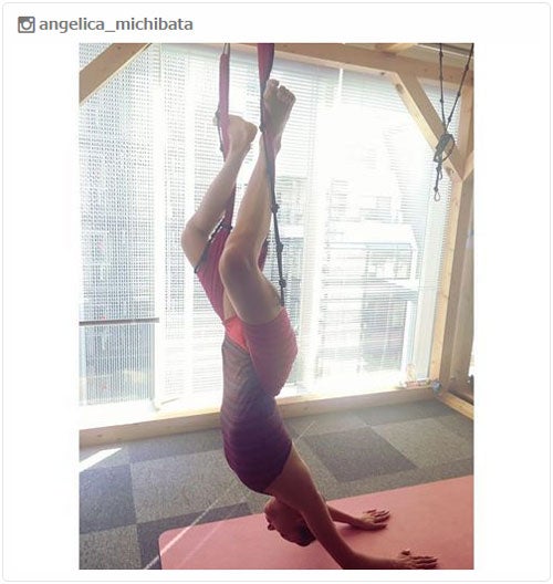 道端アンジェリカ、美ボディ際立つ驚愕ポーズに反響「どうなってるの？」