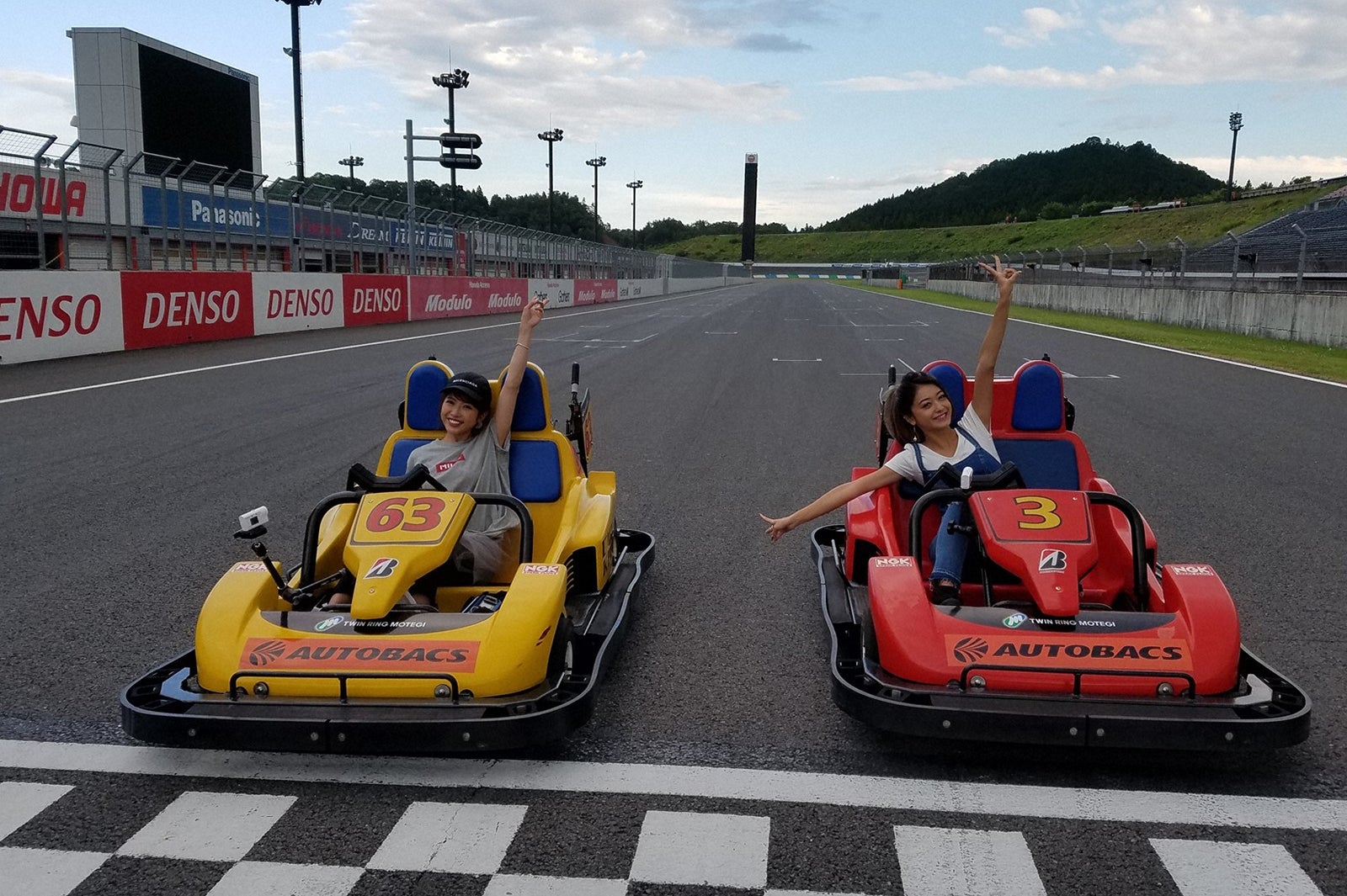 舟山久美子＆池田美優、2人旅で恋バナ＆流行りのグランピングも体験