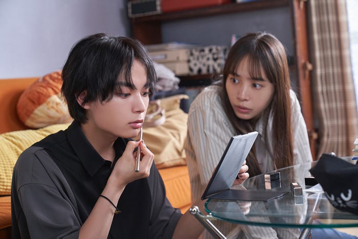 大西流星、井桁弘恵「紅さすライフ」第4話より(C)NTV・J Storm