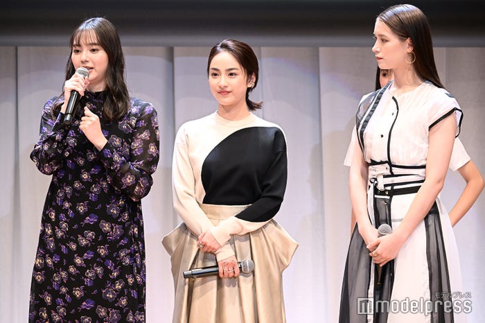 新川優愛、平祐奈、トラウデン直美 (C)モデルプレス