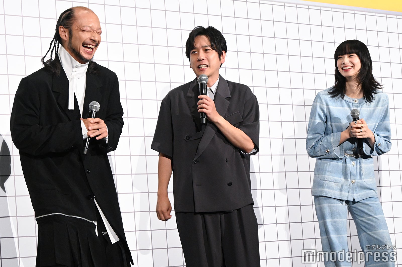 河内大和、二宮和也、小松菜奈（C）モデルプレス