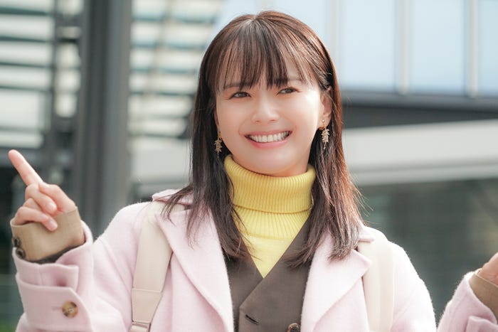 多部未華子/マクドナルド新CM「コク旨ビーフデミグラコロ篇」メイキング(提供写真)