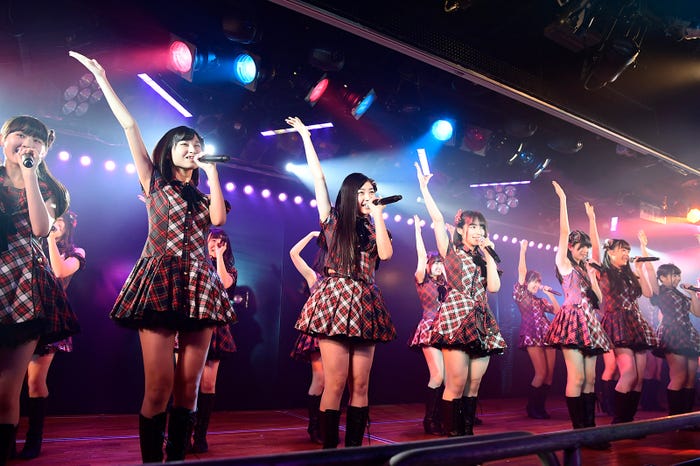 「AKB48劇場13周年特別記念公演」昼公演より(C)AKS