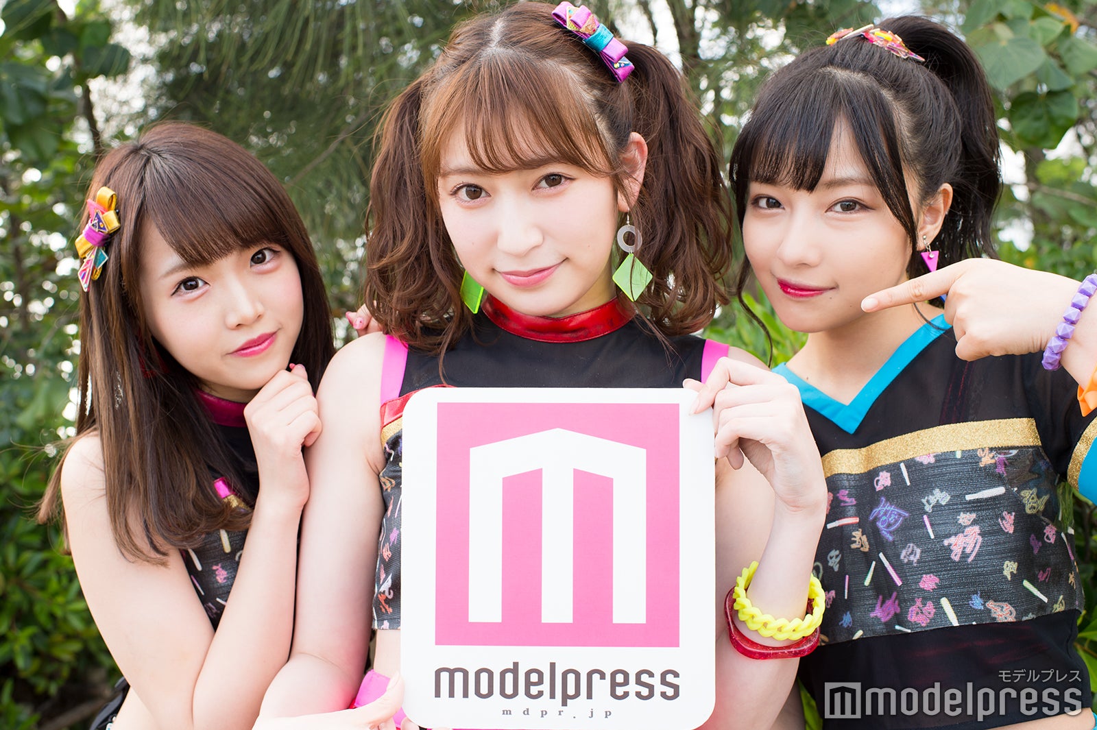 植村梓、吉田朱里、村瀬紗英（C）モデルプレス