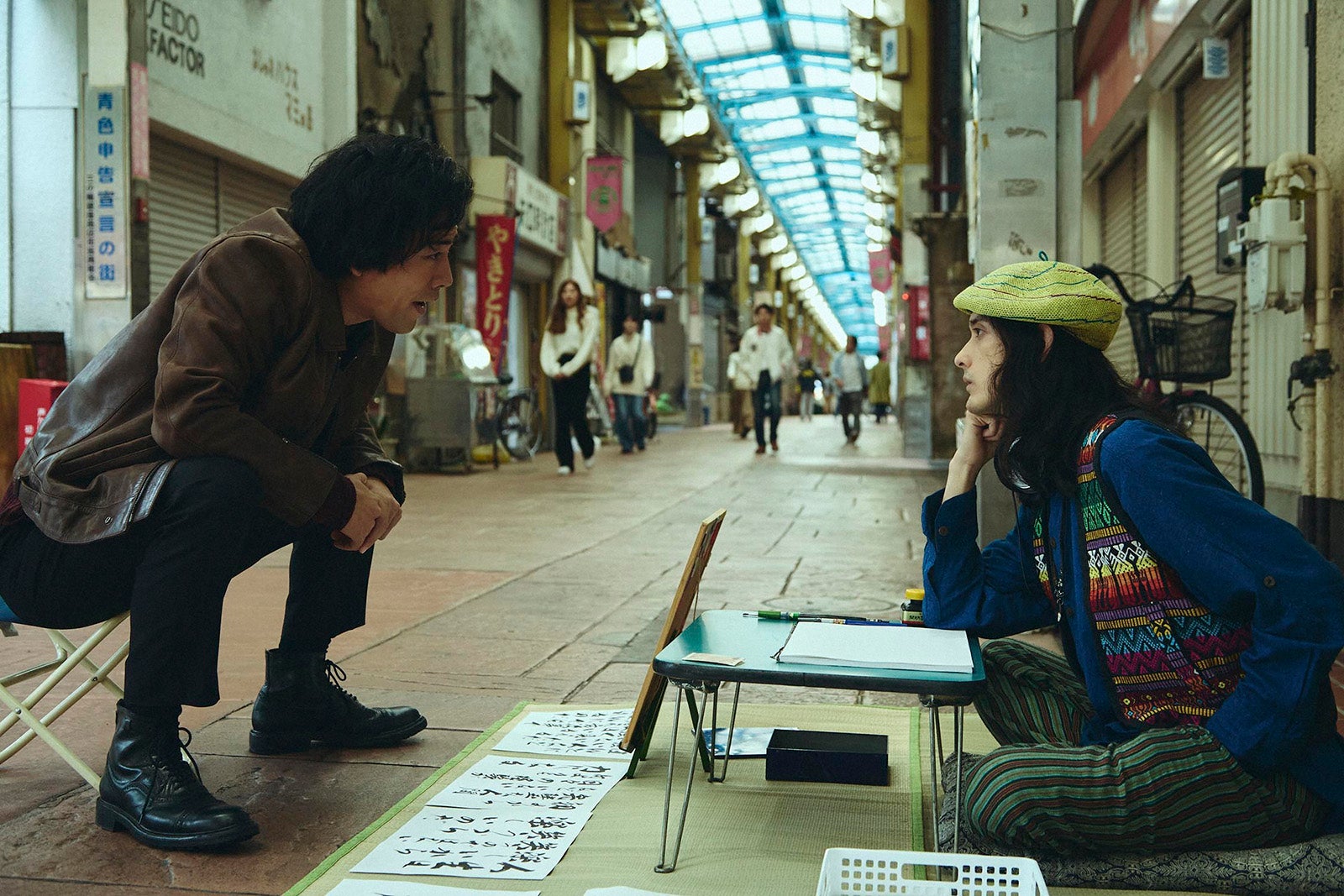 桐谷健太、栗原類「Qrosの女」第8話（C）「Qrosの女」製作委員会