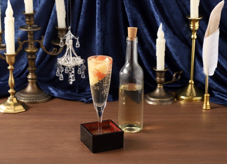 こぼしスパークリング 〜ロゼワイン風〜税込1,090円（C）青山剛昌／小学館・読売テレビ・TMS 1996