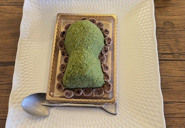 発掘しながら食べる!?