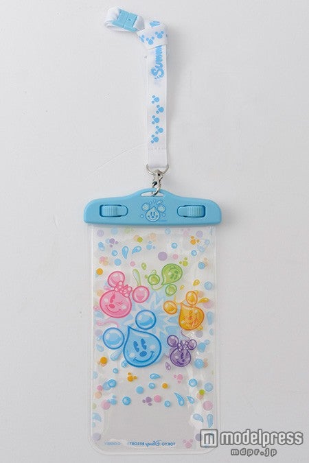 スマートフォンケース￥1800／（C）Disney