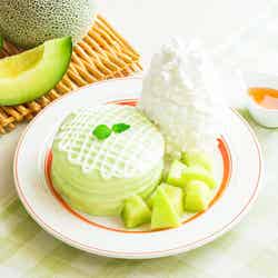メロン&カスタードパンケーキ税込1,780円/画像提供:Eggs’n Things Japan