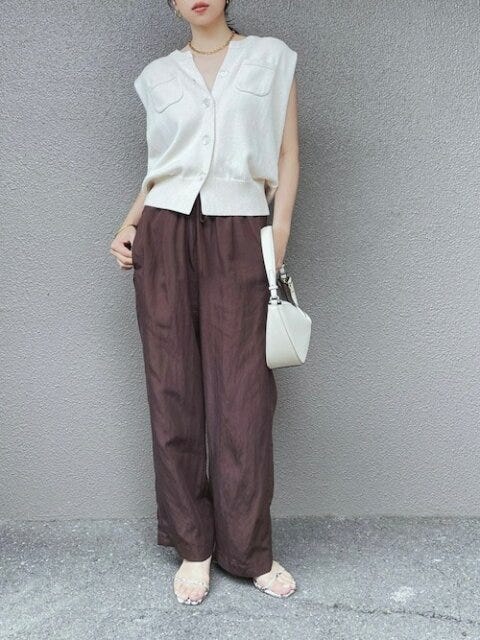 ワイドパンツ　コーデ