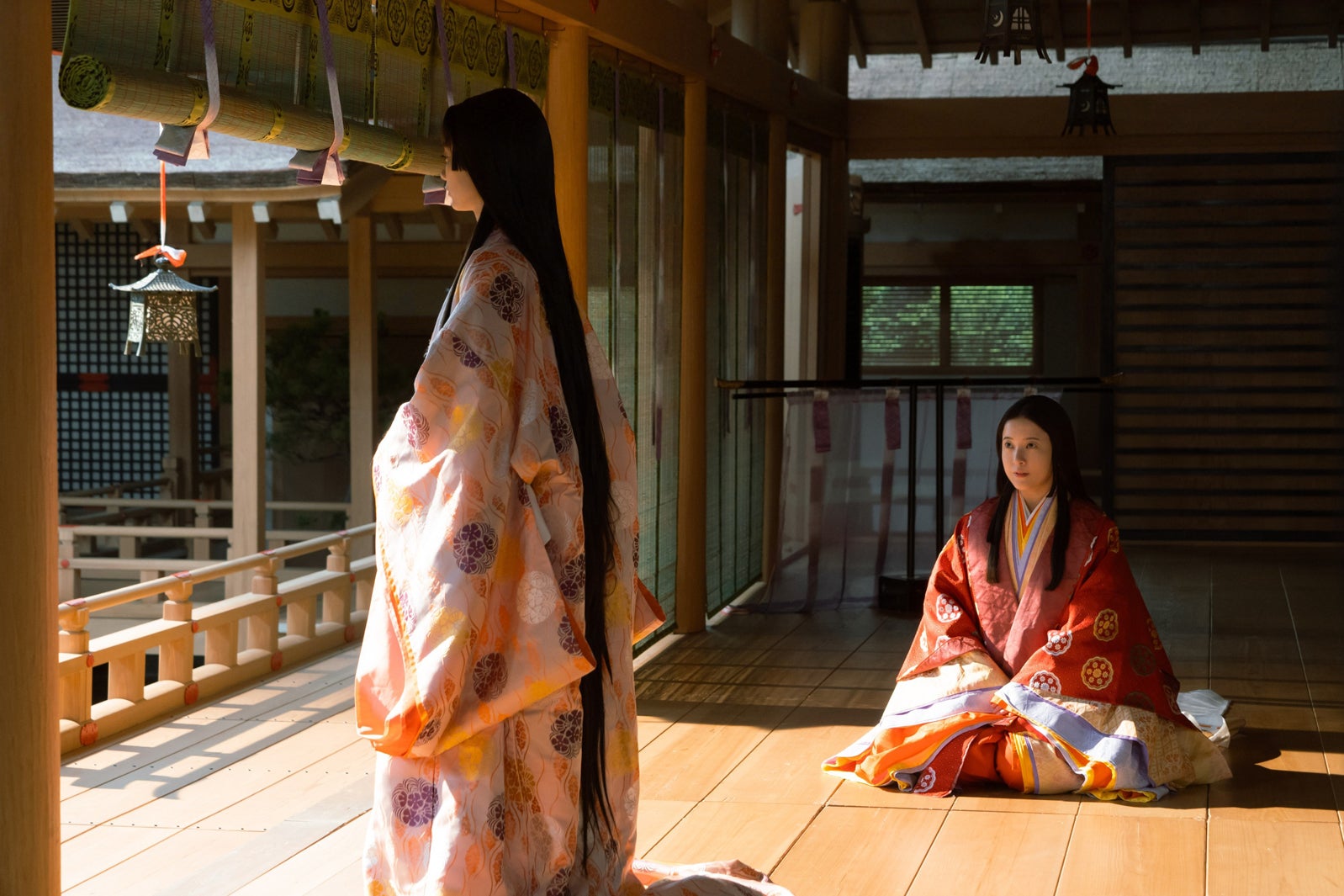 見上愛、吉高由里子「光る君へ」第33話（C）NHK