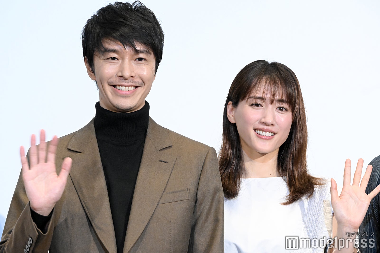 長谷川博己、綾瀬はるか （C）モデルプレス