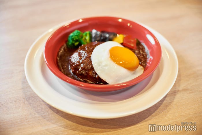 「感動ハンバーグ ~トリュフ香るポテトチーズクリームIN~」(C)ビューティーガール