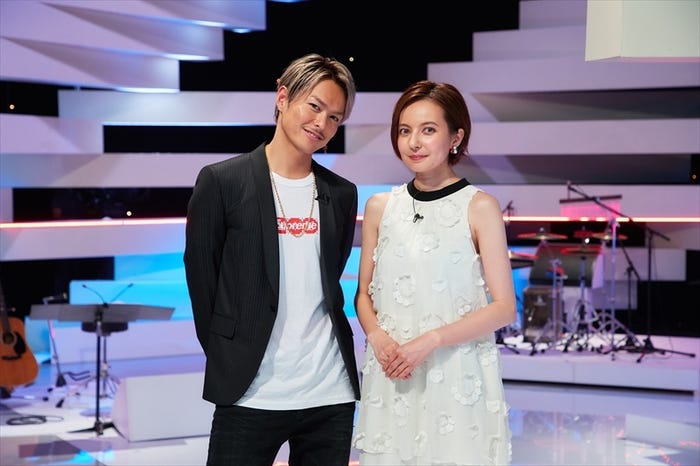 今市隆二&ベッキー(提供写真)