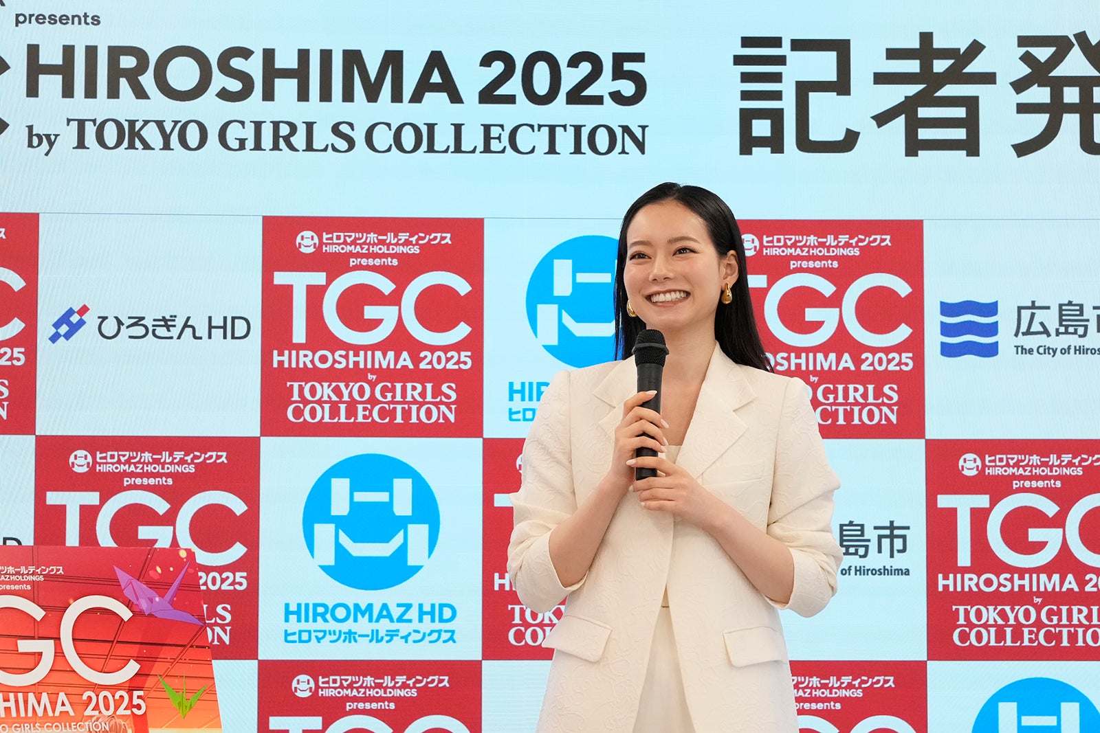 「TGC広島」8年ぶり開催決定 なごみ、オールホワイトのパンツスタイルで会見登場