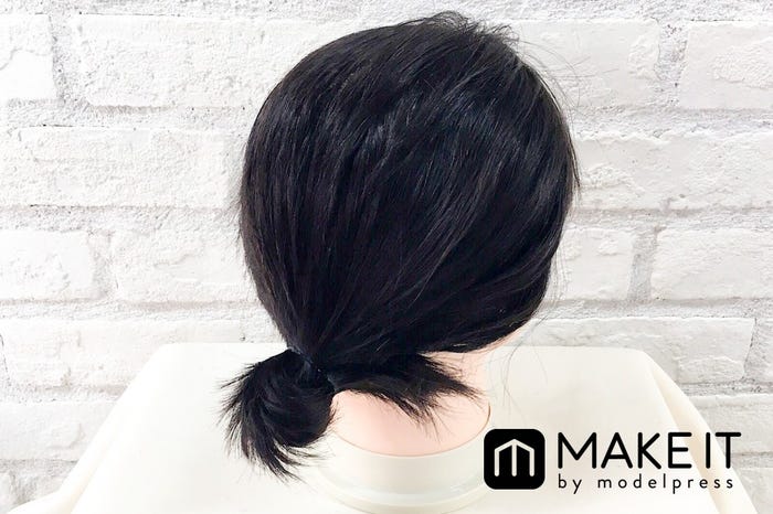 ボブヘアアレンジ4〈ルーズお団子〉 (C)メイクイット