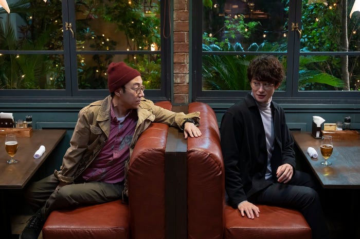 角田晃広、岡田将生/「大豆田とわ子と三人の元夫」第4話より(C)カンテレ、フジテレビ