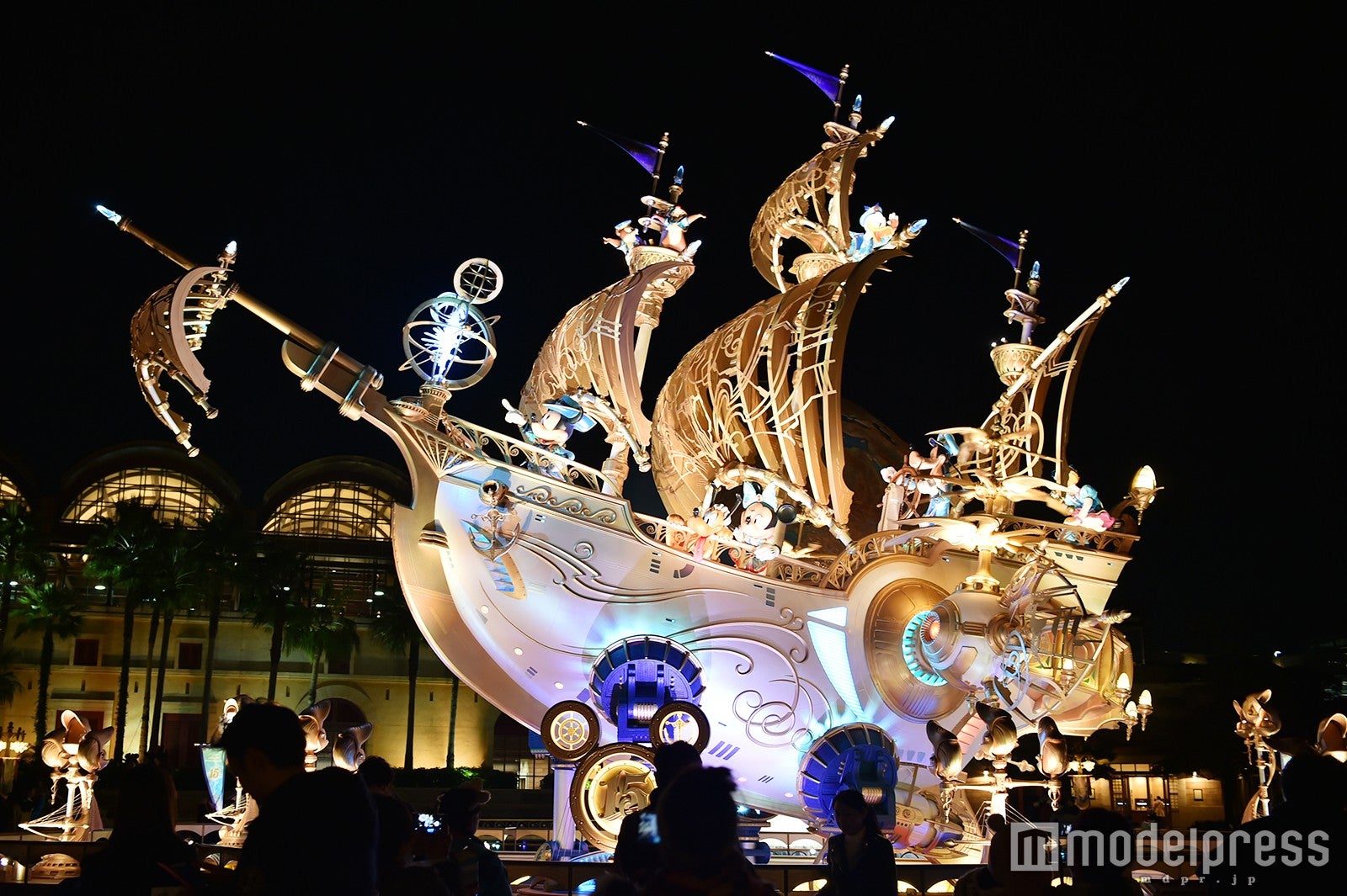 デコレーション（C）モデルプレス