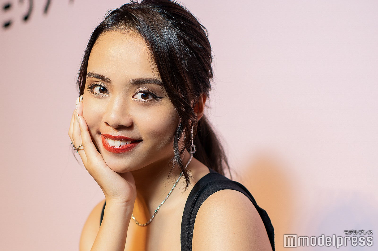 “元LDHバックダンサー”上田音羽さん、抜群スタイルの秘訣は「毎日の自分磨き」自己愛を大切にする理由「シブスタ2021」Mi-glamu賞