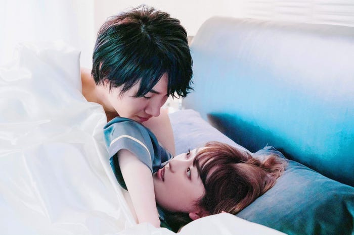 桜田通、福原遥(C)毎日放送