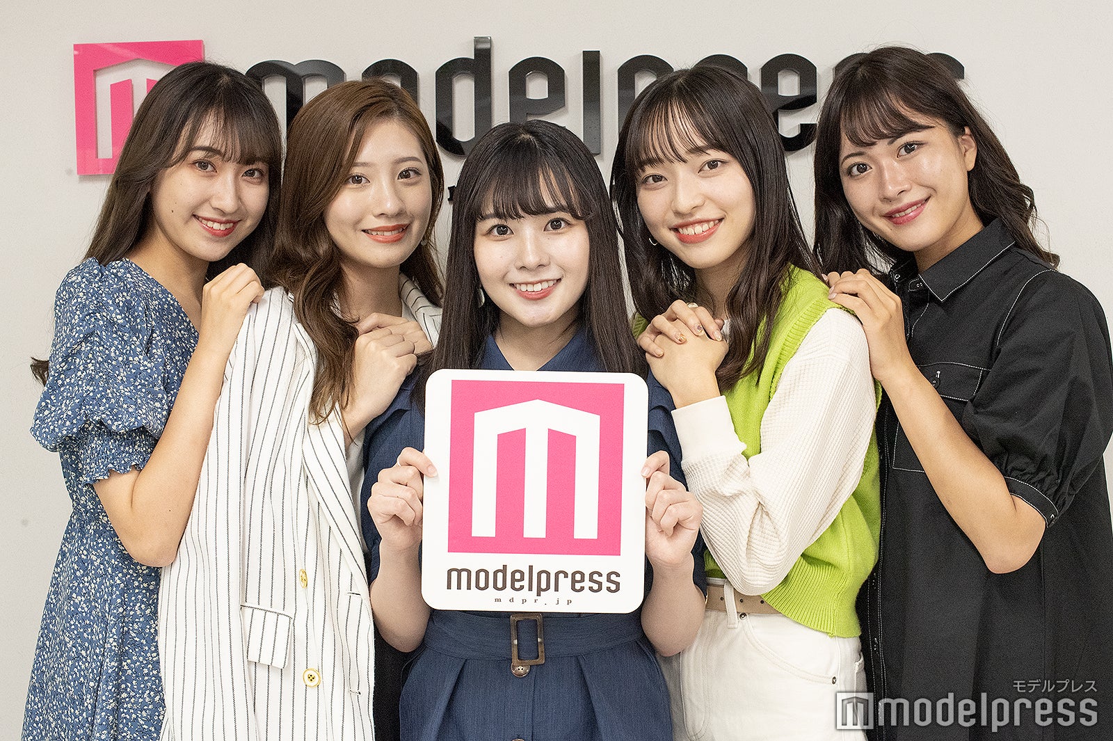 武井ののこさん、小野菜々美さん、中泉里菜さん、越智莉紗子さん、高橋真優さん ／「ミス明治学院」ファイナリスト（C）モデルプレス