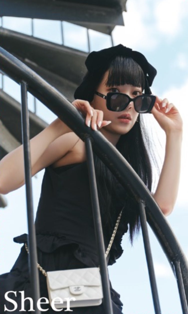 堀未央奈デジタルフォトブック「Sheer」カード（提供写真）