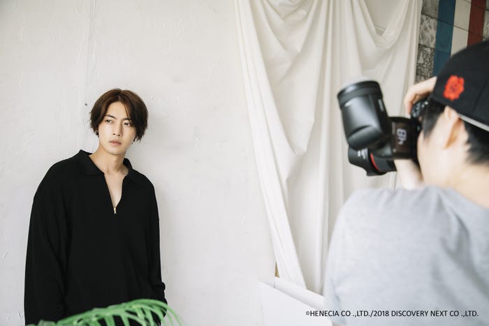 「Take my hand」 ジャケット撮影の様子(提供写真)