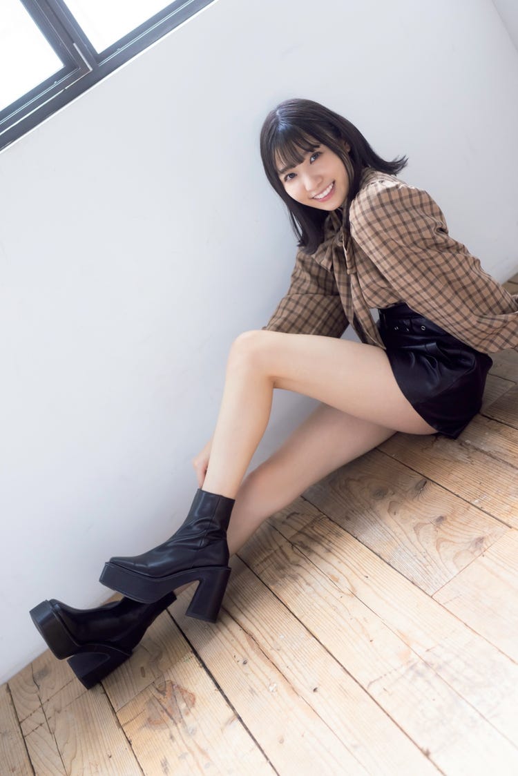 Ske48石黒友月 スラリ美脚披露 1000日越え連続配信達成のご褒美企画に登場 モデルプレス Ske48石黒友月 スラリ美脚披露 1000日越え連続配信達成のご褒美企画に登場 モデルプレス