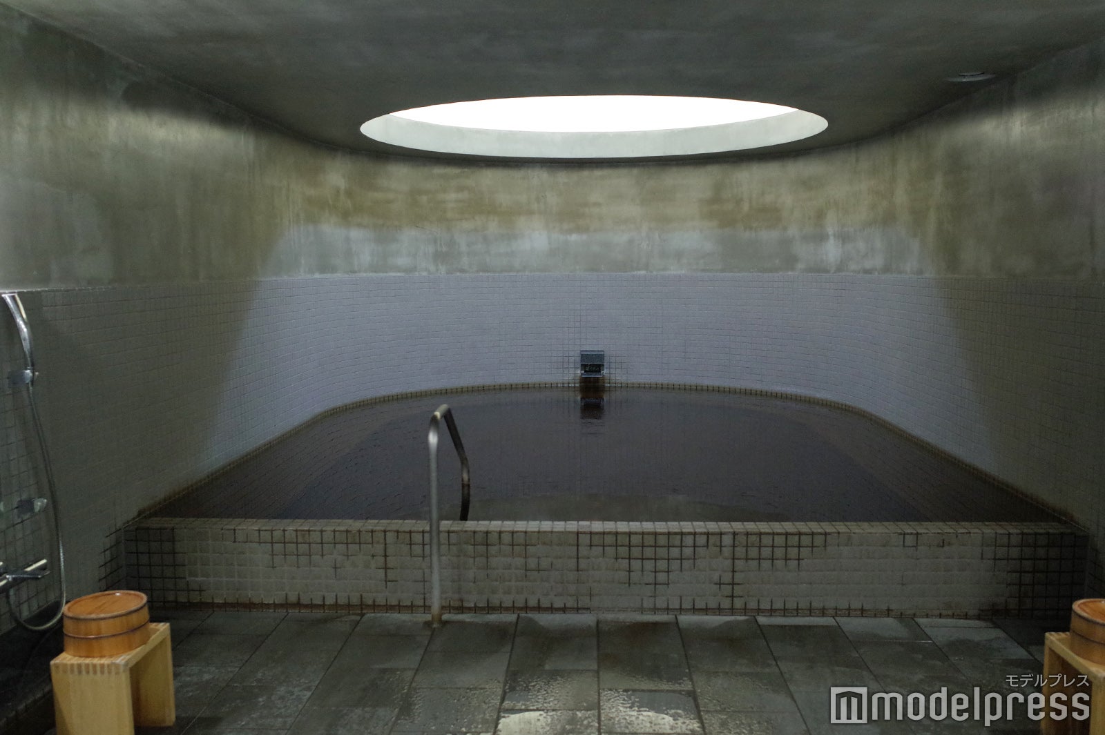 界 ポロト（C）モデルプレス