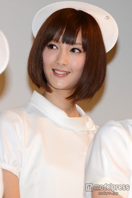 菜々緒 ミニスカナース ボブヘアで 美しい愛人 に 衝撃的なシーンもある ぶりっ子役で新境地 モデルプレス